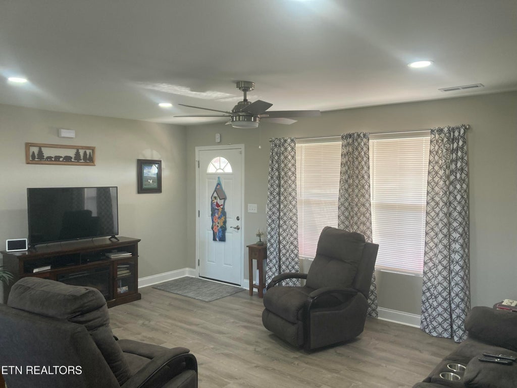 Photo of 6838 Westgate Circle, Talbott, TN 37877 (MLS # 1293496)