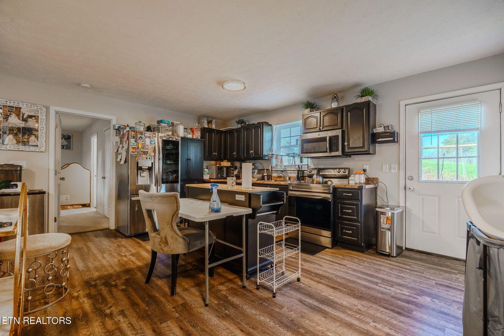 Photo of 1409 Snapp Rd, Sevierville, TN 37862 (MLS # 1333487)