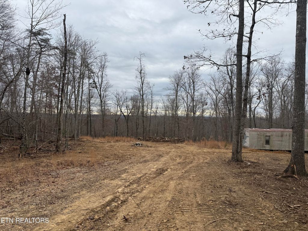 Photo of 322 Deck Rd, Crossville, TN 38572 (MLS # 1324812)