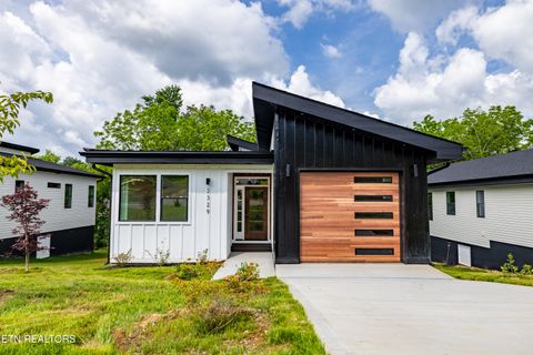 Photo of 2329 Rock Gardens Drive, Sevierville, TN 37876 (MLS # 1343061)