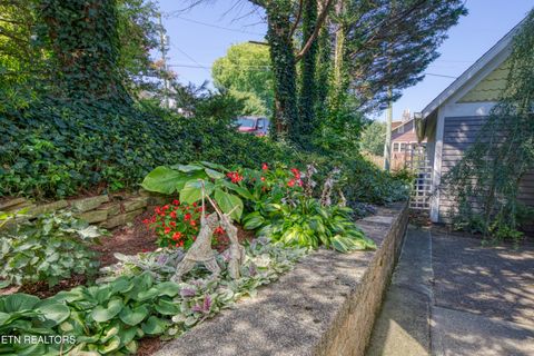 Tiny photo for 1015 Luttrell Street St, Knoxville, TN 37917 (MLS # 1313143)
