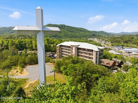 Tiny photo for 410 Big Bear Way #UNIT 3005, Pigeon Forge, TN 37863 (MLS # 1356139)