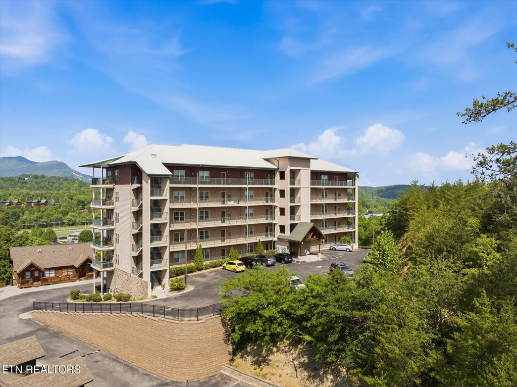 Photo of 410 Big Bear Way #UNIT 3005, Pigeon Forge, TN 37863 (MLS # 1356139)