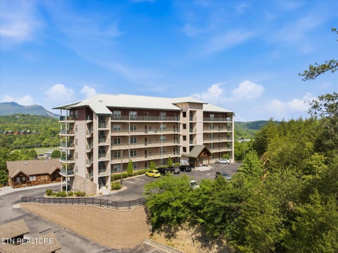 Photo of 410 Big Bear Way #UNIT 3005, Pigeon Forge, TN 37863 (MLS # 1356139)