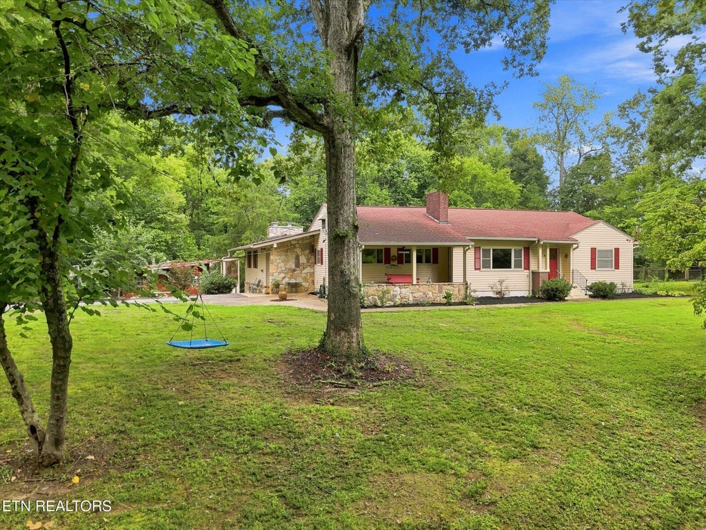 Photo of 3215 Tuckaleechee Pike, Maryville, TN 37803 (MLS # 1354627)