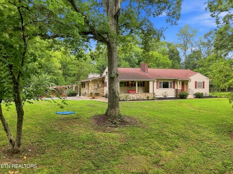Photo of 3215 Tuckaleechee Pike, Maryville, TN 37803 (MLS # 1354627)
