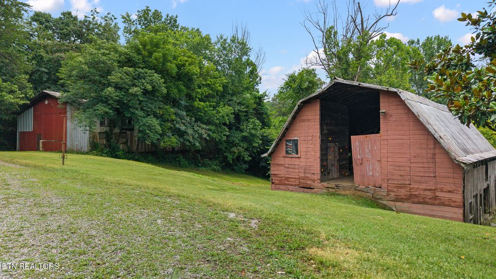 Photo of 105 Johnson Gap Rd, Clinton, TN 37716 (MLS # 1308376)