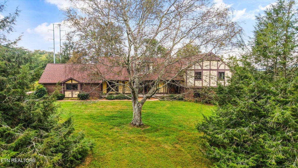 Photo of 3098 Norris Fwy FWY, Andersonville, TN 37705 (MLS # 1359954)