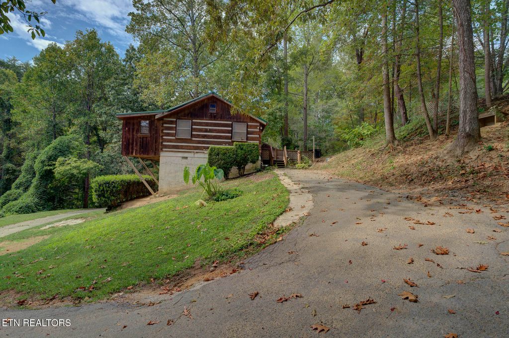Photo of 1540 Walt Price Rd, Sevierville, TN 37876 (MLS # 1317089)