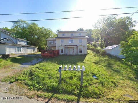 Photo of 617 Russell Ave, Harriman, TN 37748 (MLS # 1347980)