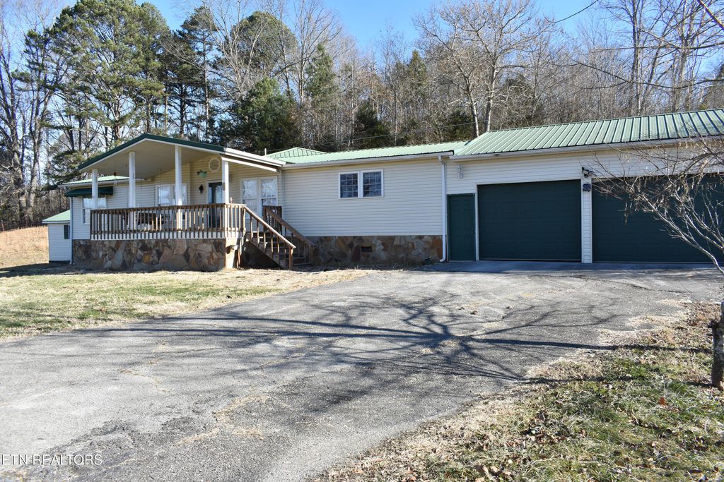 Photo of 283 Hunley Rd, Speedwell, TN 37870 (MLS # 1324345)