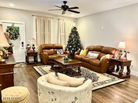 Tiny photo for 172 W Meeting St, Dandridge, TN 37725 (MLS # 1331364)