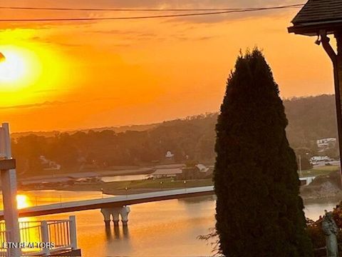 Tiny photo for 172 W Meeting St, Dandridge, TN 37725 (MLS # 1331364)