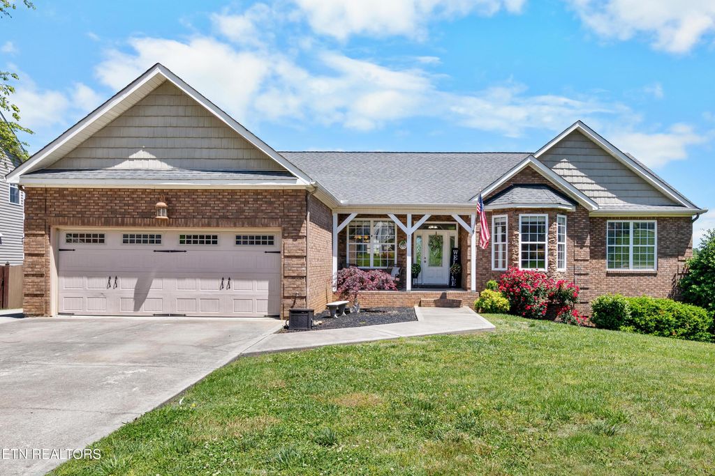 Photo of 6113 Stratford Park Blvd #2, Knoxville, TN 37912 (MLS # 1340566)