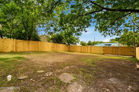 Tiny photo for 2820 E 5th Ave, Knoxville, TN 37914 (MLS # 1340231)