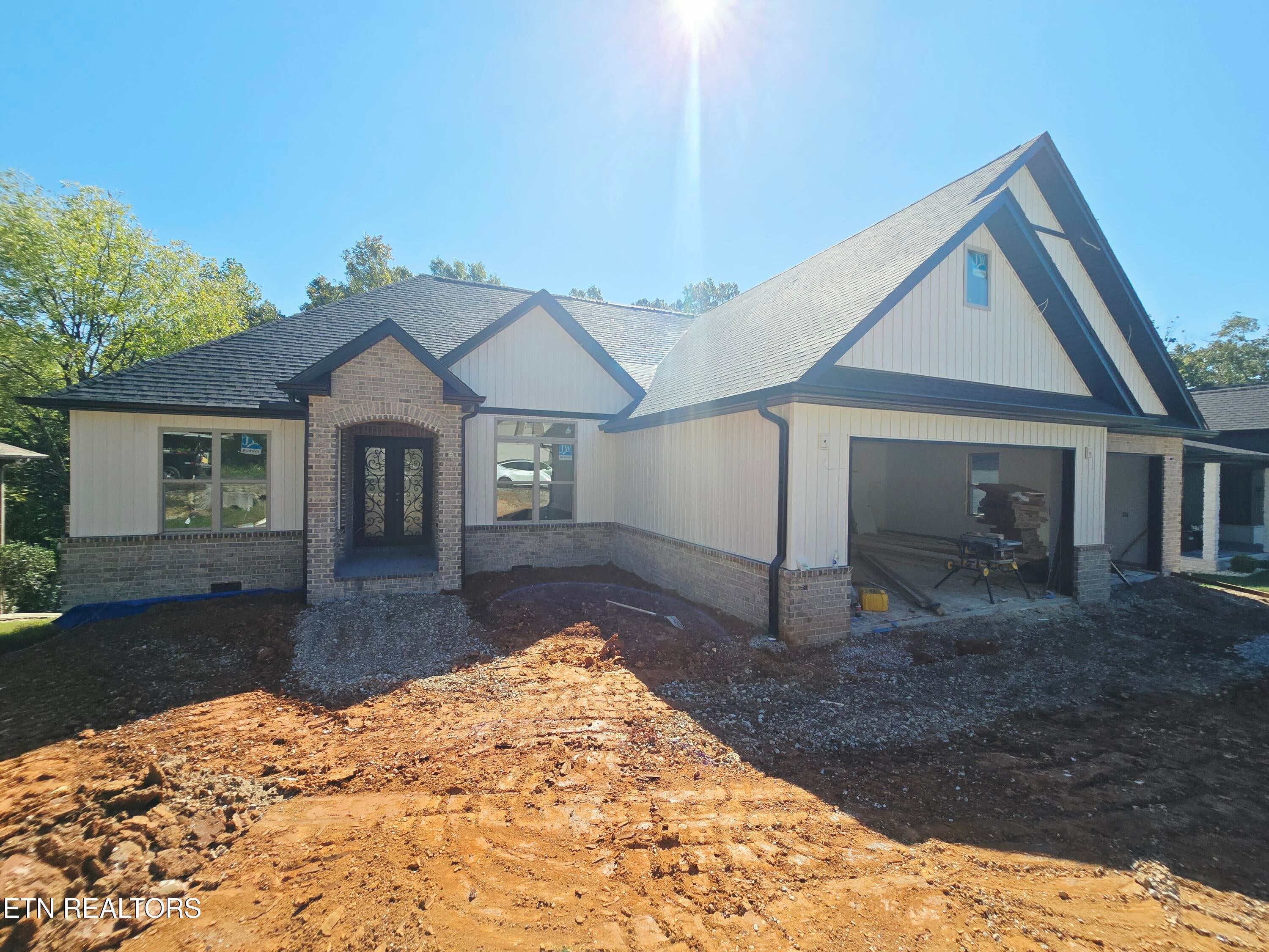134 Amohi Way