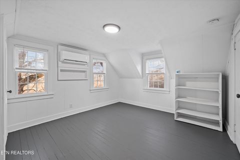 Tiny photo for 183 Laurel Rd, Clinton, TN 37716 (MLS # 1326454)