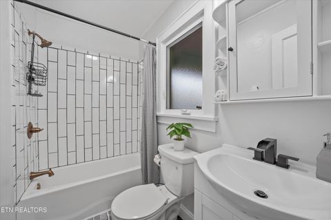 Tiny photo for 183 Laurel Rd, Clinton, TN 37716 (MLS # 1326454)