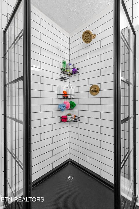 Tiny photo for 183 Laurel Rd, Clinton, TN 37716 (MLS # 1326454)