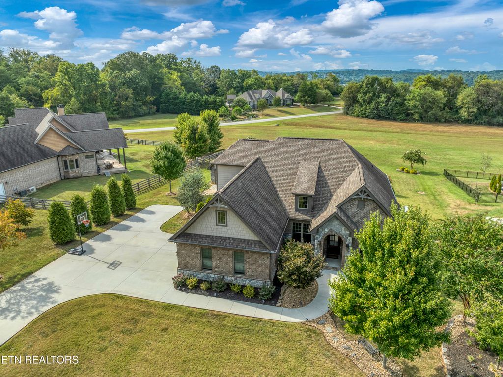 Photo of 3407 Lanyard Lane, Louisville, TN 37777 (MLS # 1292282)