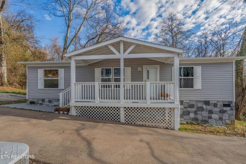 Photo of 2228 Daisy Ave, Knoxville, TN 37915 (MLS # 1327038)