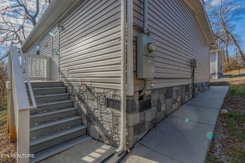 Tiny photo for 2228 Daisy Ave, Knoxville, TN 37915 (MLS # 1327038)