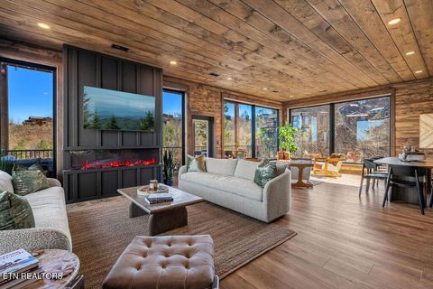 Tiny photo for 545 Edgewood Drive, Gatlinburg, TN 37738 (MLS # 1332778)