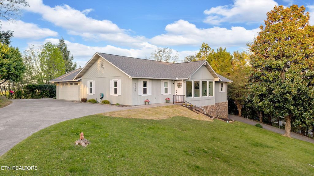 Photo of 2229 Battle Ground Drive, Pigeon Forge, TN 37863 (MLS # 1297738)