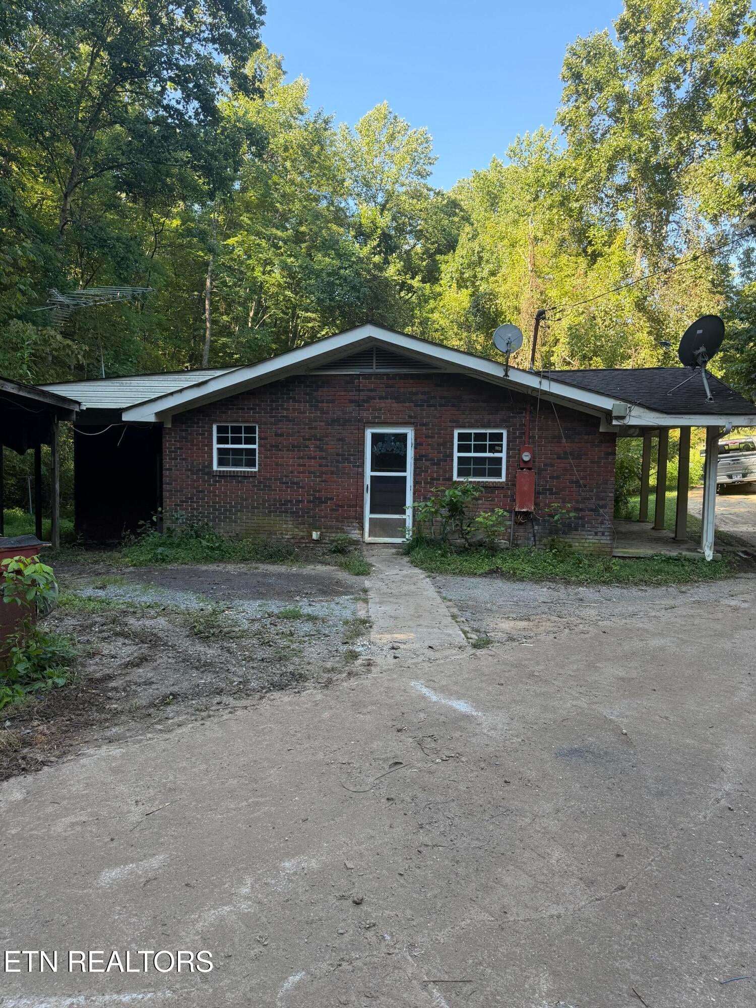260 Dark Hollow Rd