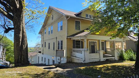 Photo of 1412 Armstrong Ave #1, Knoxville, TN 37917 (MLS # 1336454)