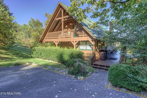 Photo of 1640 Bench Mountain Way, Sevierville, TN 37862 (MLS # 1318995)