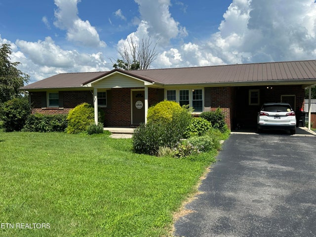 1567 Clemmons Rd