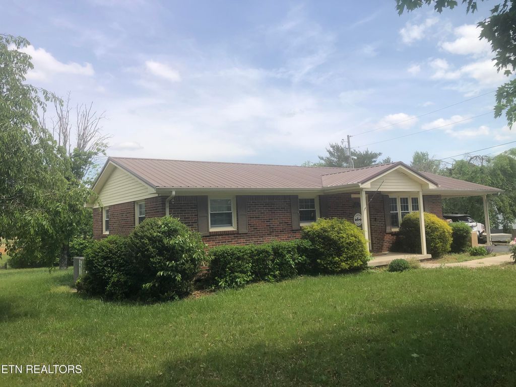 Photo of 1567 Clemmons Rd, Cookeville, TN 38501 (MLS # 1338800)