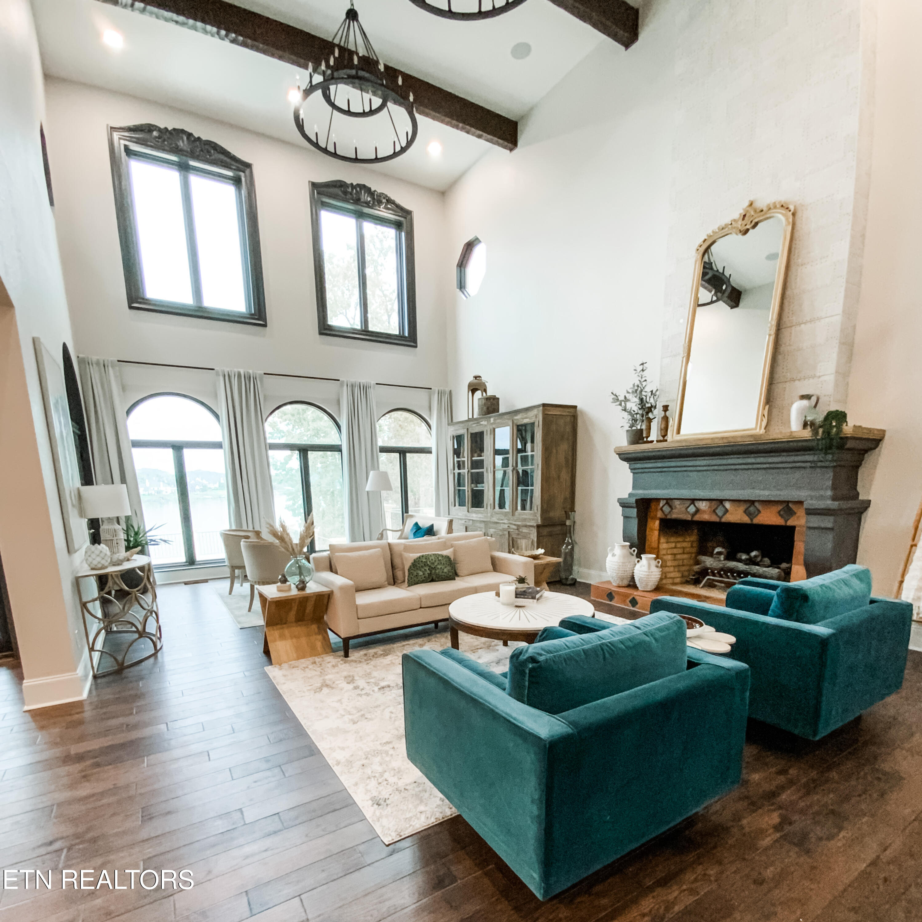8719 Inlet Drive