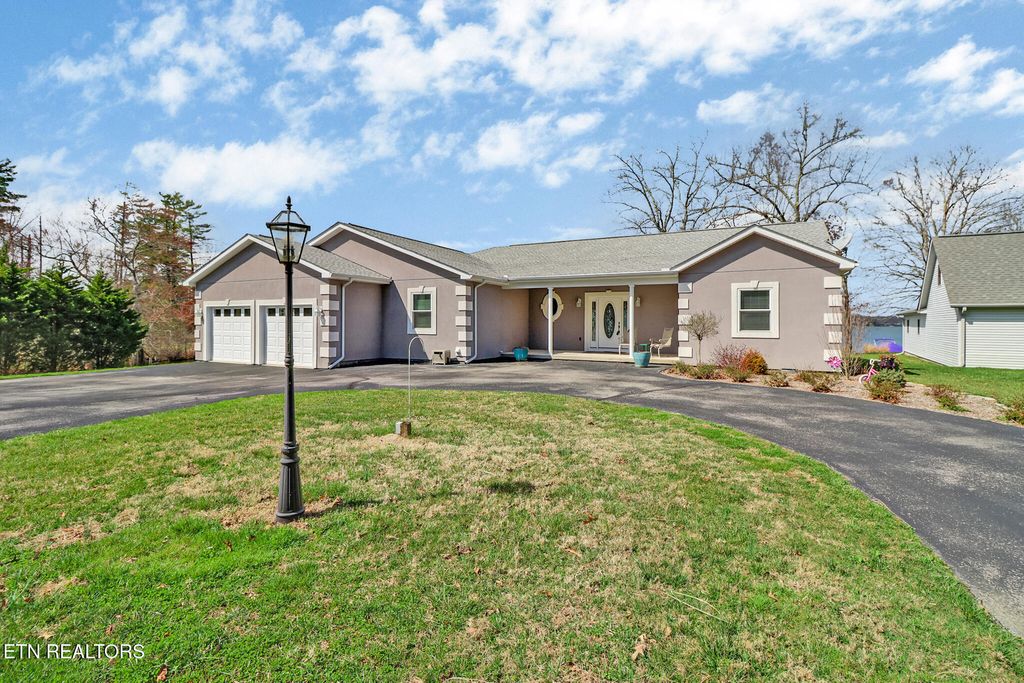 Photo of 9419 Cherokee Tr, Crossville, TN 38572 (MLS # 1316012)