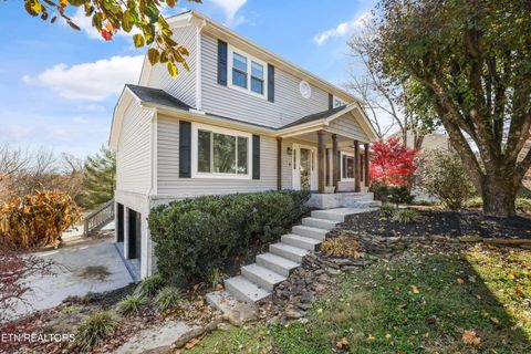 Photo of 9820 Crestline Drive, Knoxville, TN 37922 (MLS # 1322742)
