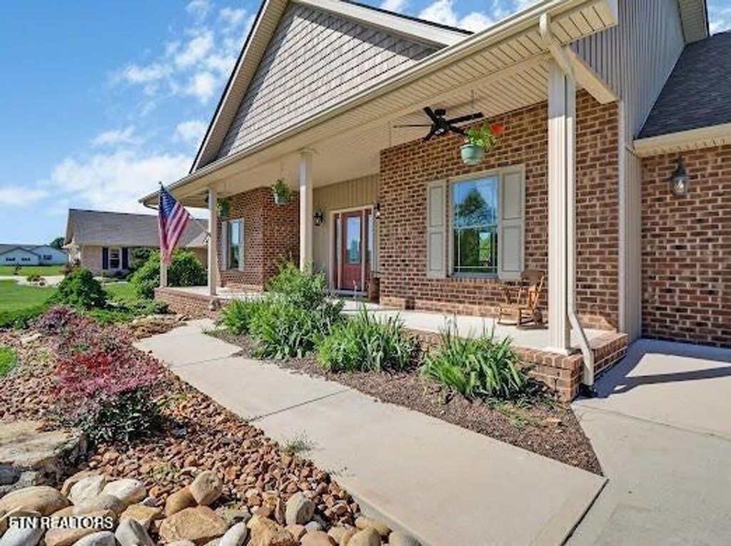Photo of 233 Copper Point, Crossville, TN 38555 (MLS # 1314678)