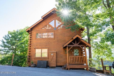 Photo of 1258 Bird Nest Way, Sevierville, TN 37862 (MLS # 1342189)