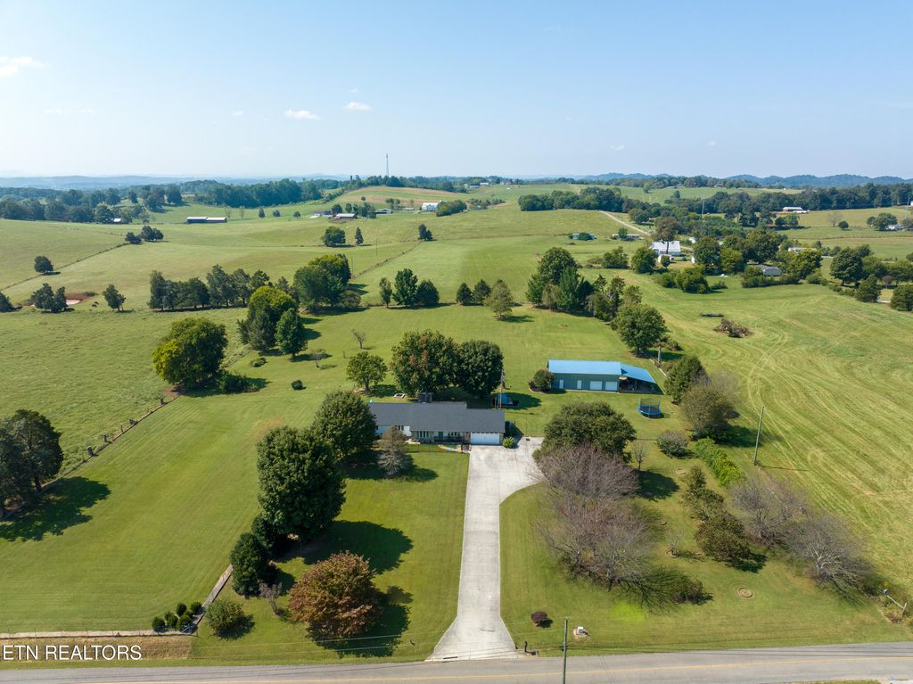 Photo of 1435 Maple Lane, Greenback, TN 37742 (MLS # 1241060)