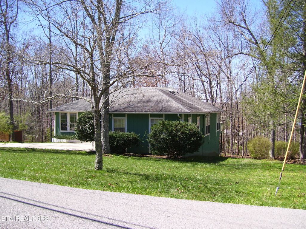 Photo of 105 Lakeshire Drive, Fairfield Glade, TN 38558 (MLS # 1298953)