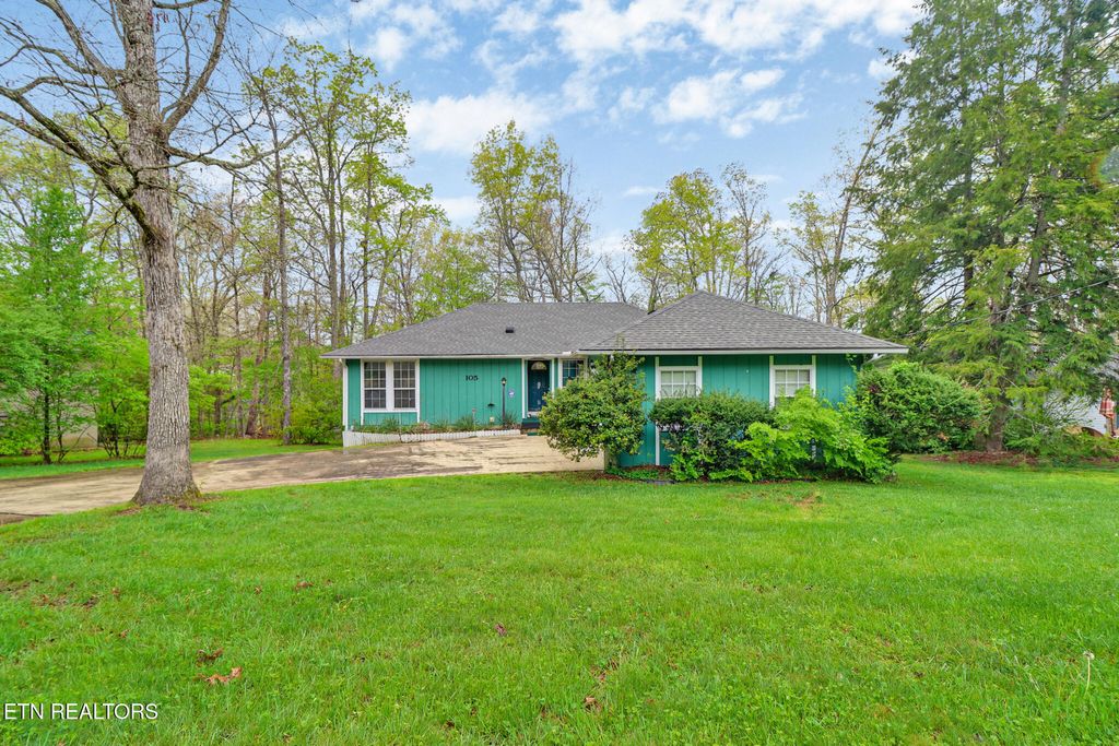 Photo of 105 Lakeshire Drive, Fairfield Glade, TN 38558 (MLS # 1298953)