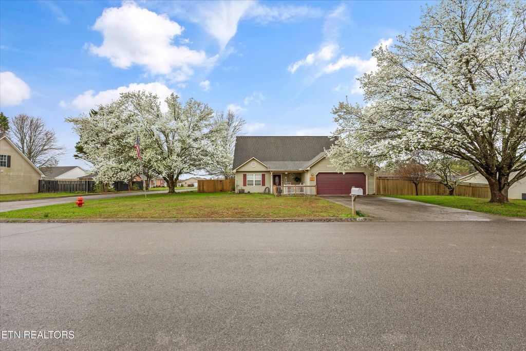 Photo of 7605 Applecross Rd, Corryton, TN 37721 (MLS # 1331908)