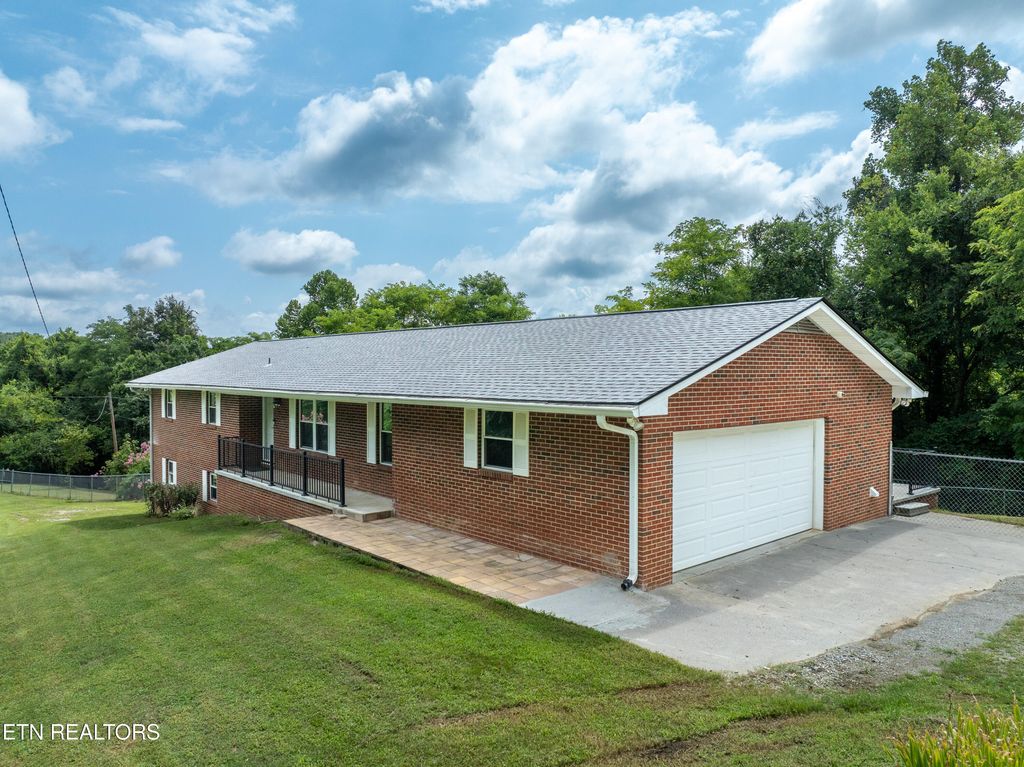 Photo of 1881 E Old Topside Rd, Louisville, TN 37777 (MLS # 1310957)