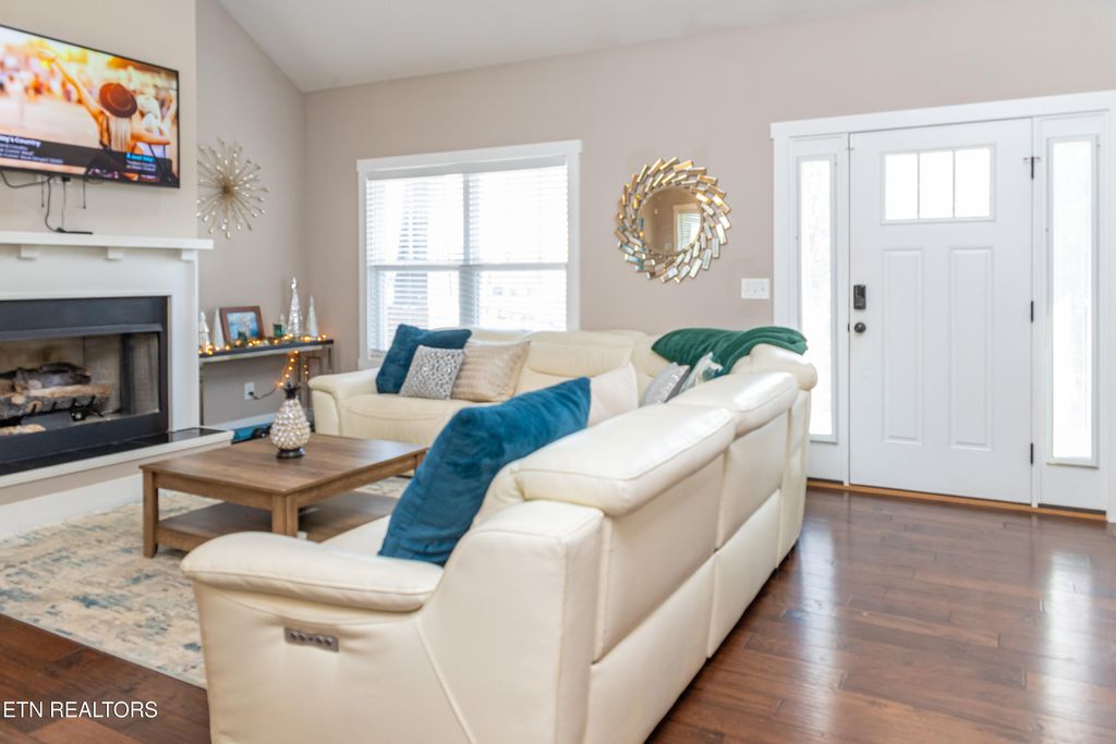 Photo of 2774 Vista Meadows Lane, Sevierville, TN 37876 (MLS # 1337593)