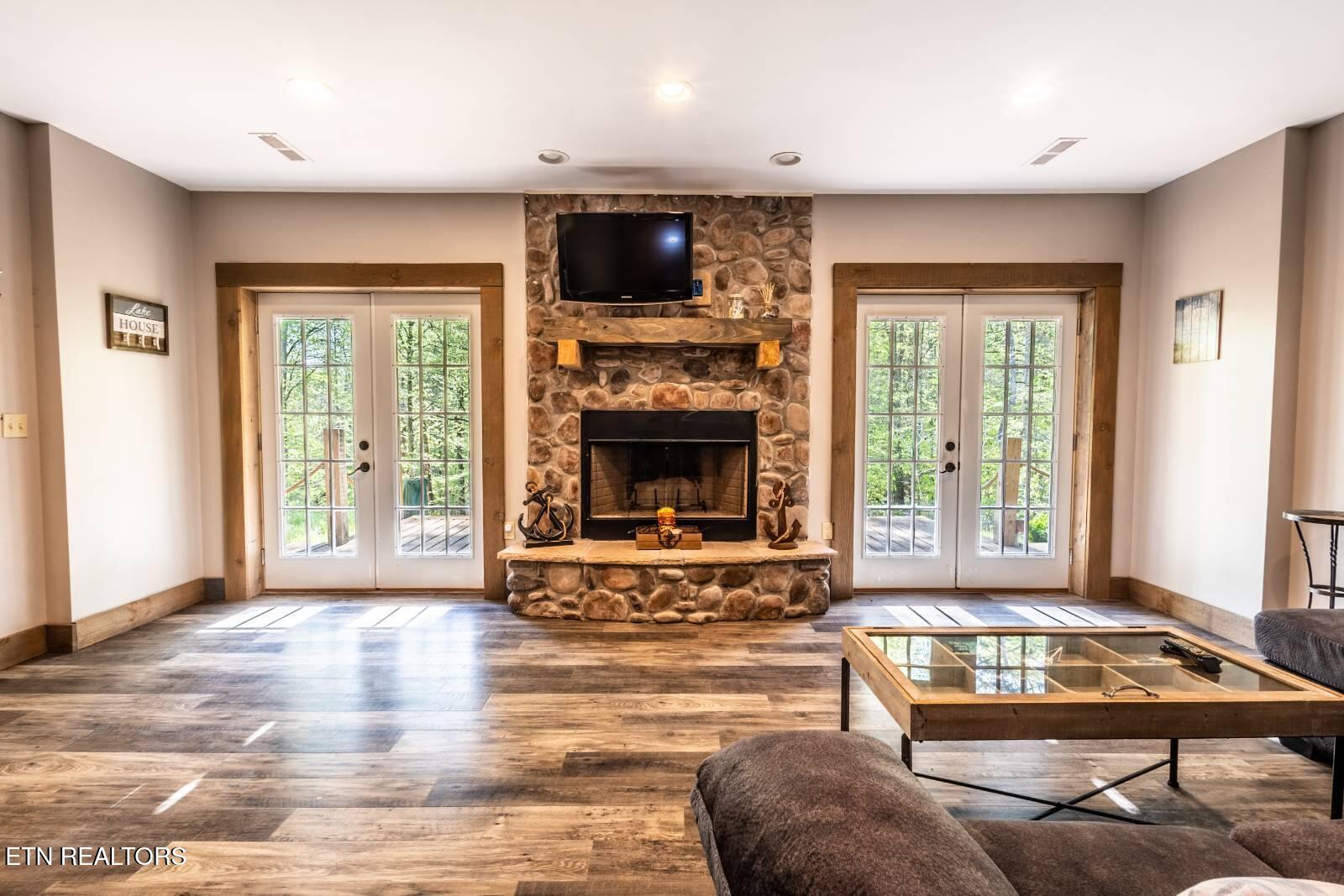 152 Laurel Wood Rd