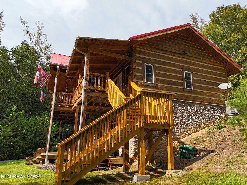 Photo of 152 Laurel Wood Rd, New Tazewell, TN 37825 (MLS # 1298105)