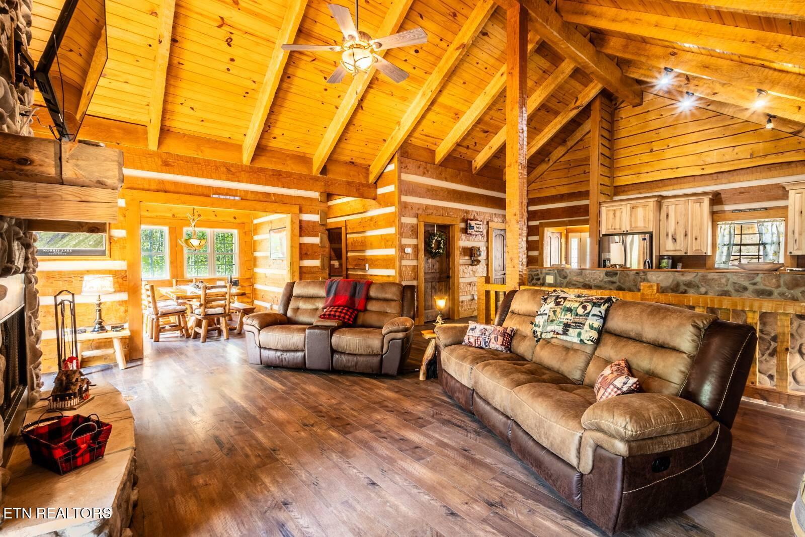 152 Laurel Wood Rd