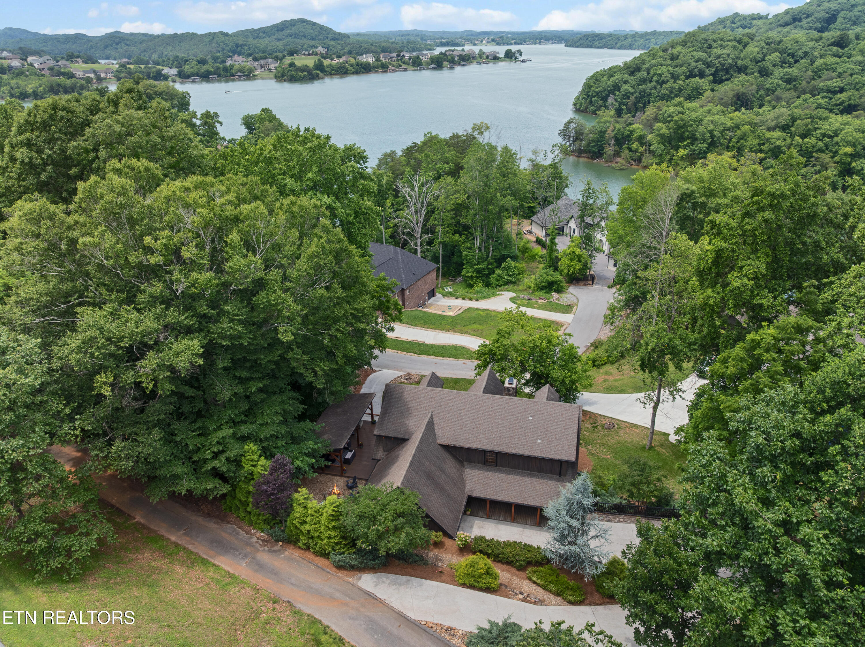 198 E Cove Drive