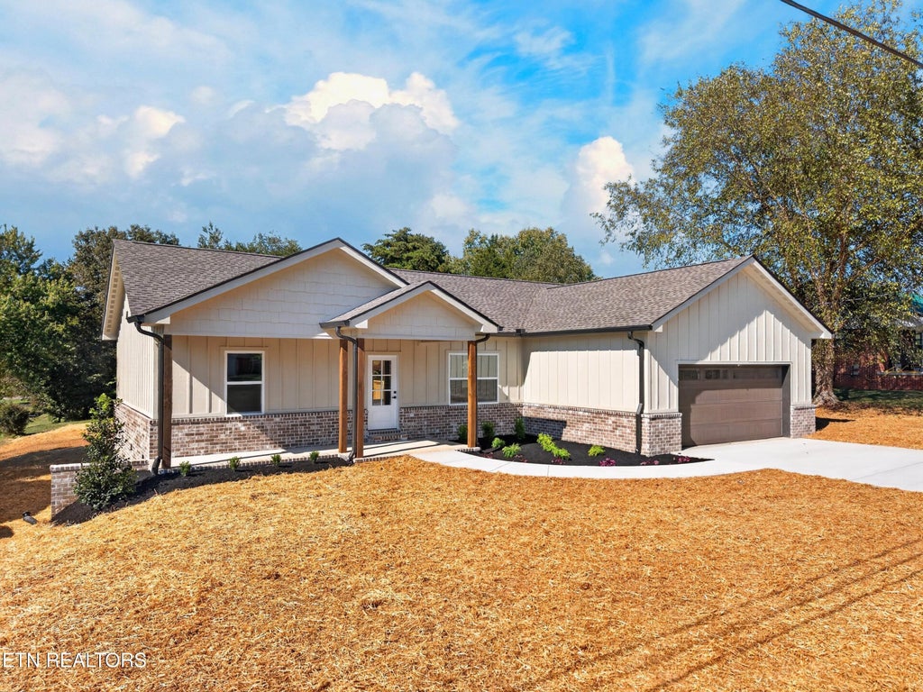 Photo of 3922 Marty Drive, Morristown, TN 37814 (MLS # 1359256)