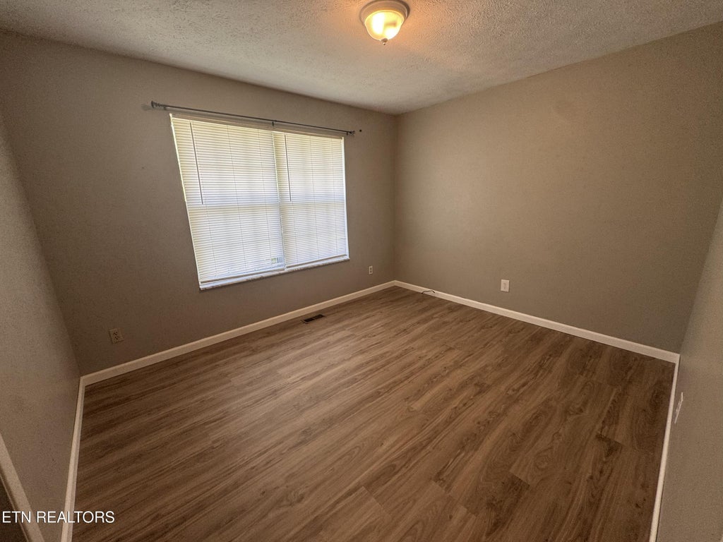 Photo of 305 Reagan St, Harrogate, TN 37752 (MLS # 1358606)